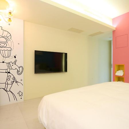 The Fantasy Apartment Hualien City Room photo