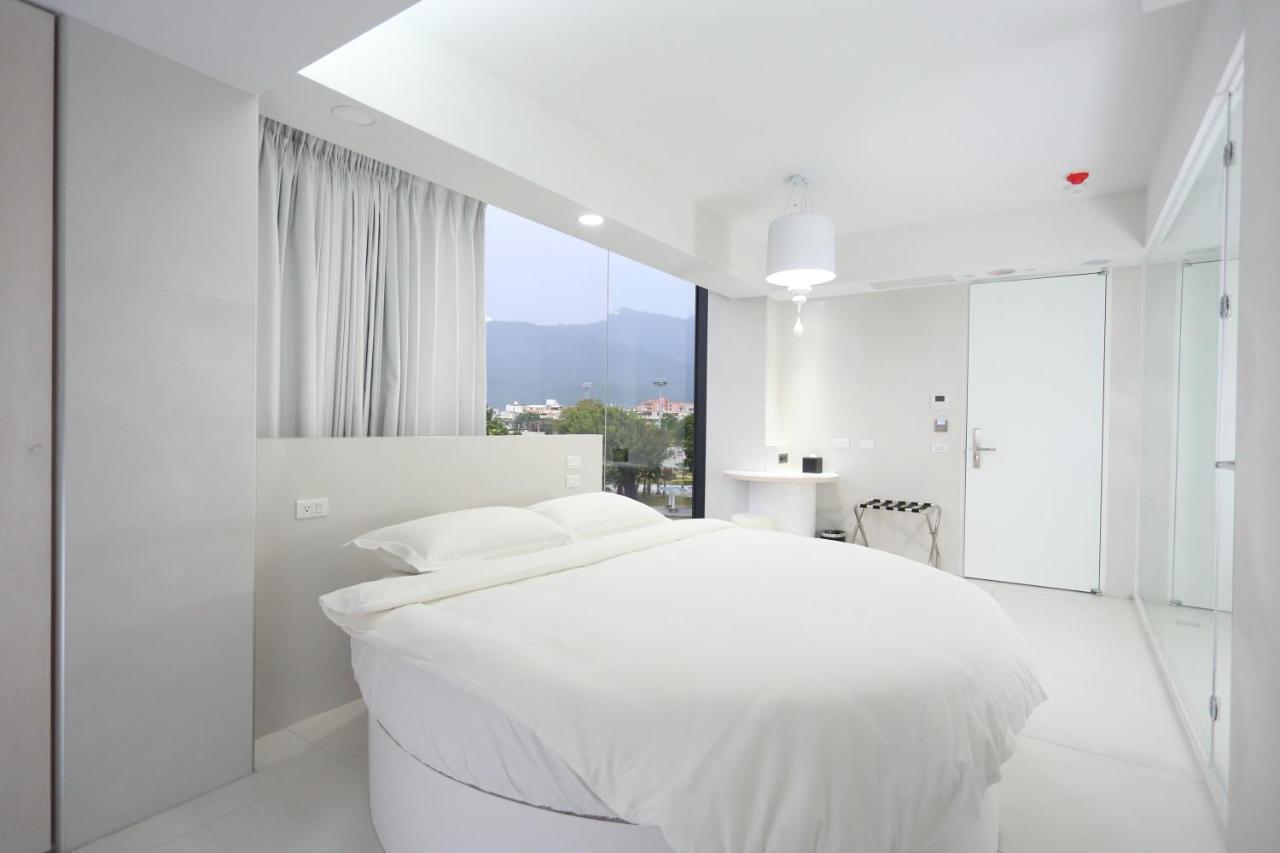 The Fantasy Apartment Hualien City Exterior photo