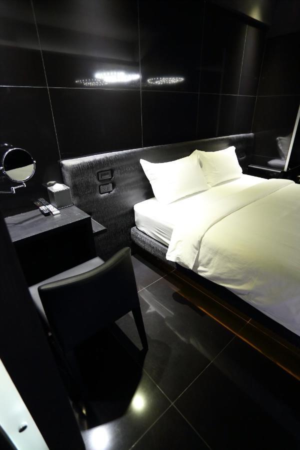 The Fantasy Apartment Hualien City Exterior photo