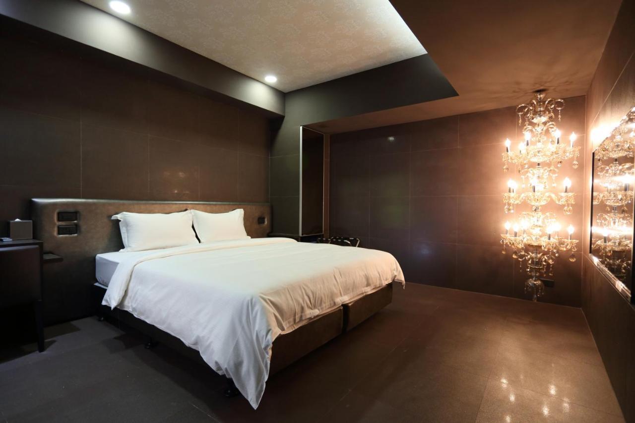 The Fantasy Apartment Hualien City Exterior photo