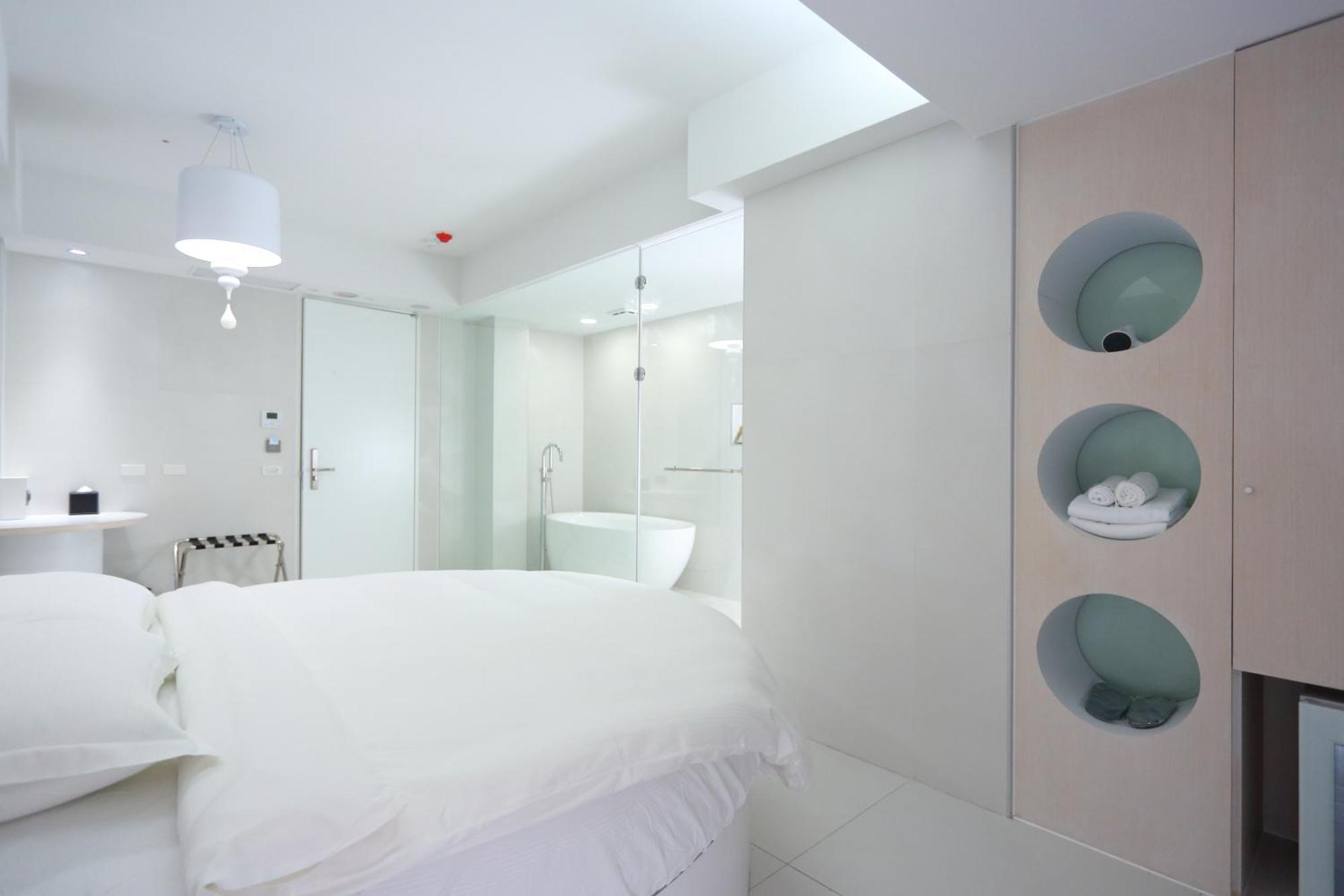 The Fantasy Apartment Hualien City Room photo