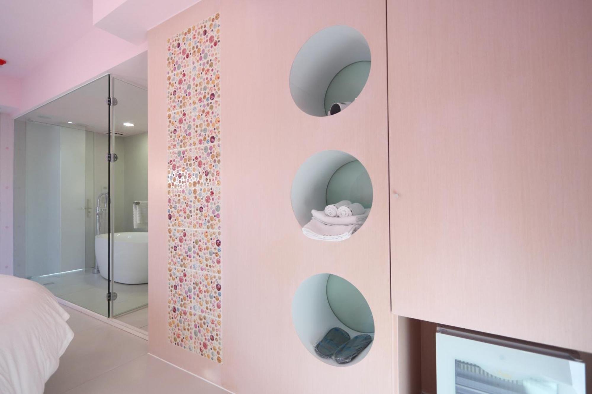 The Fantasy Apartment Hualien City Room photo