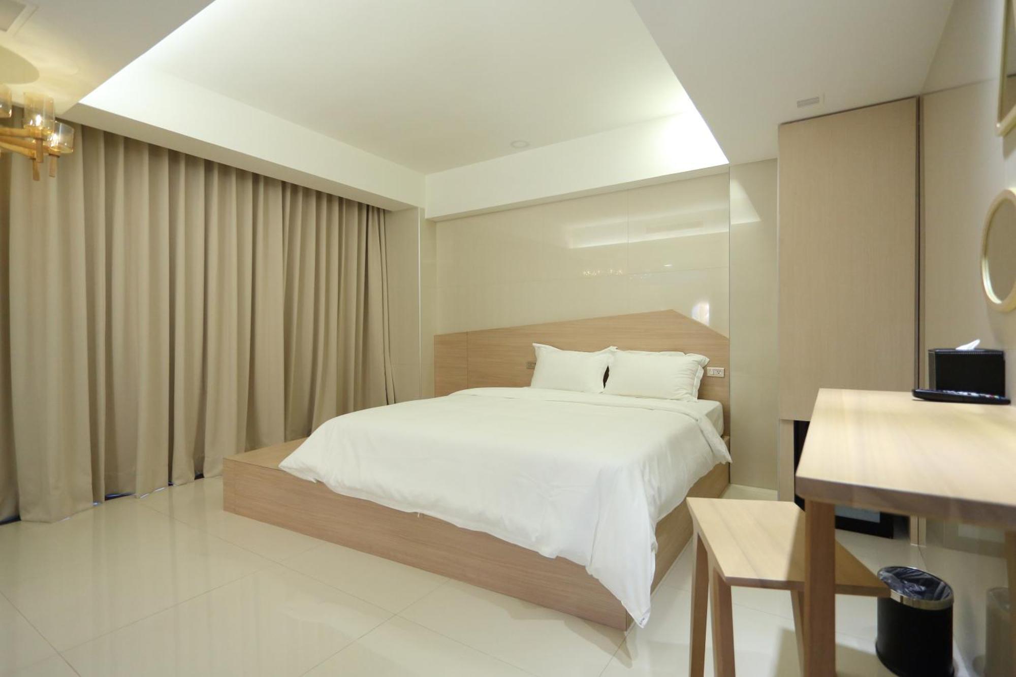 The Fantasy Apartment Hualien City Room photo