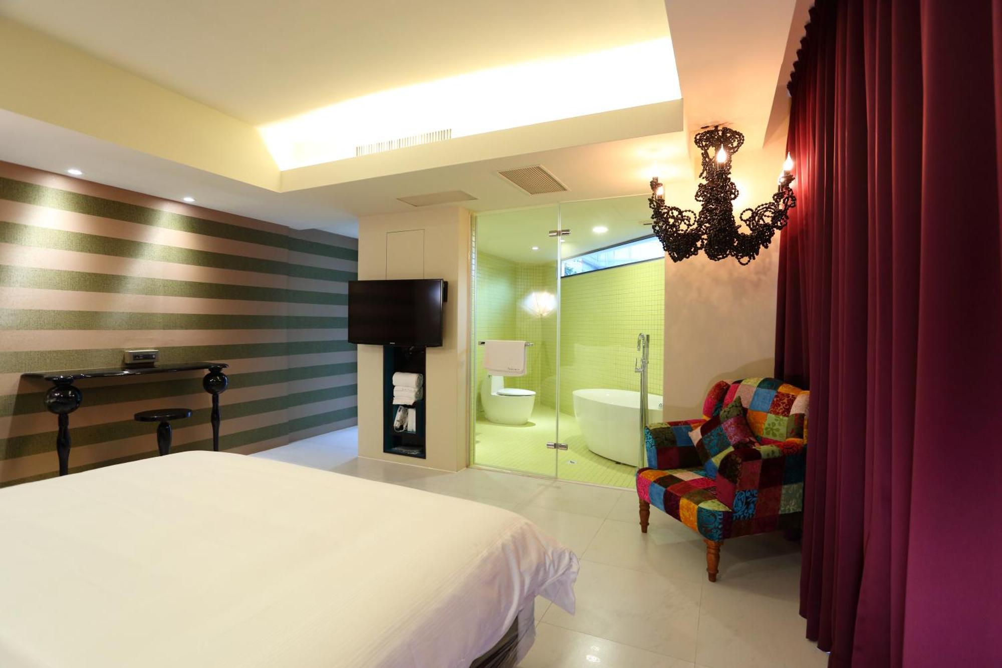 The Fantasy Apartment Hualien City Room photo
