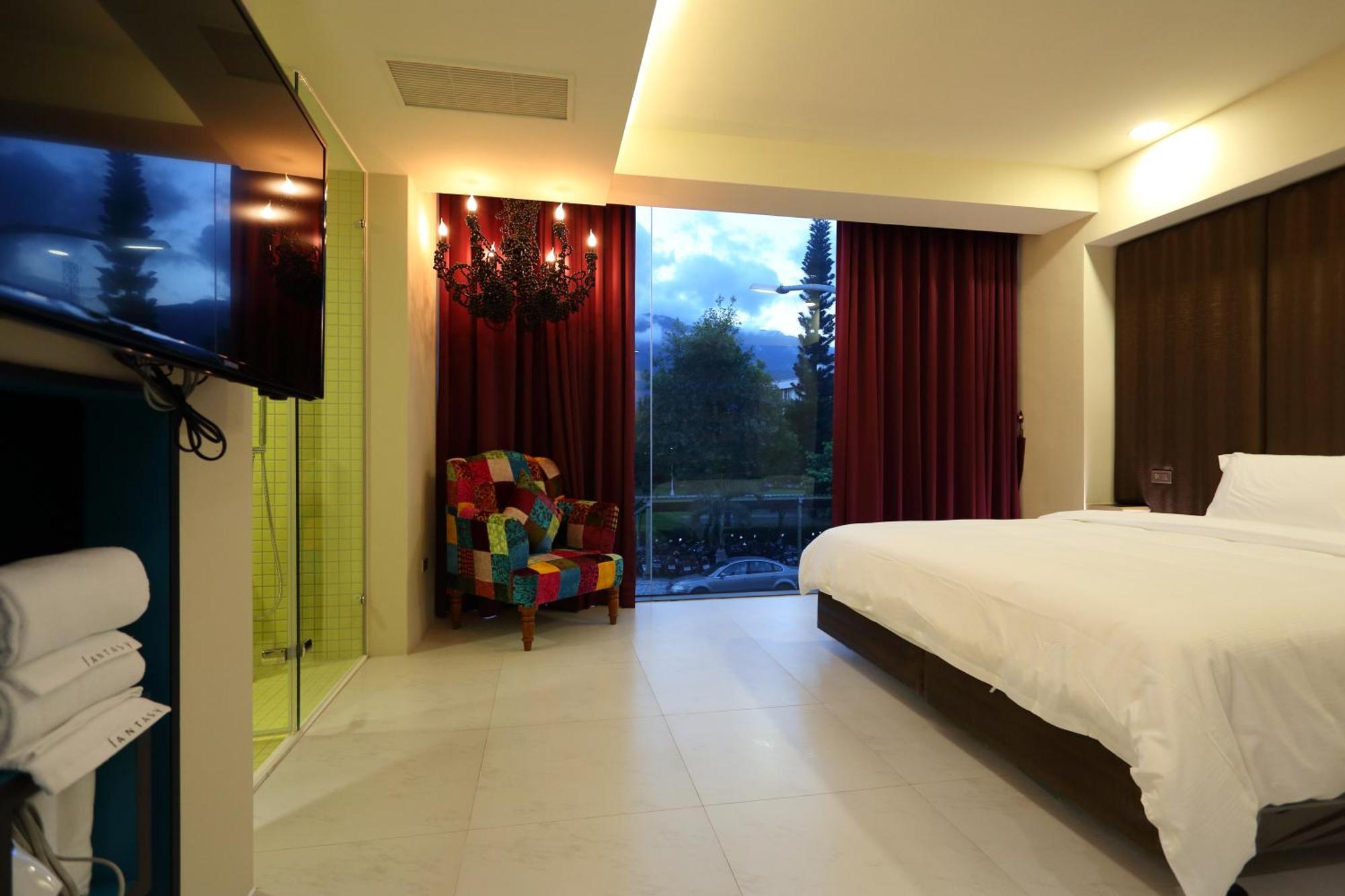 The Fantasy Apartment Hualien City Room photo