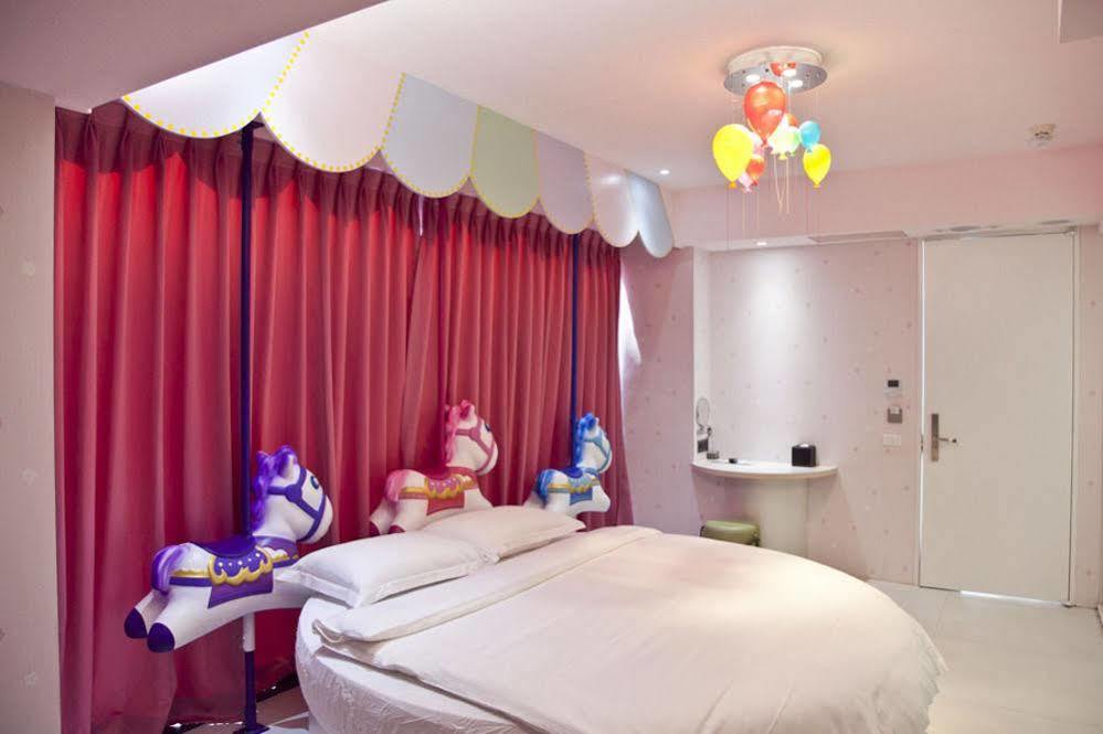 The Fantasy Apartment Hualien City Exterior photo